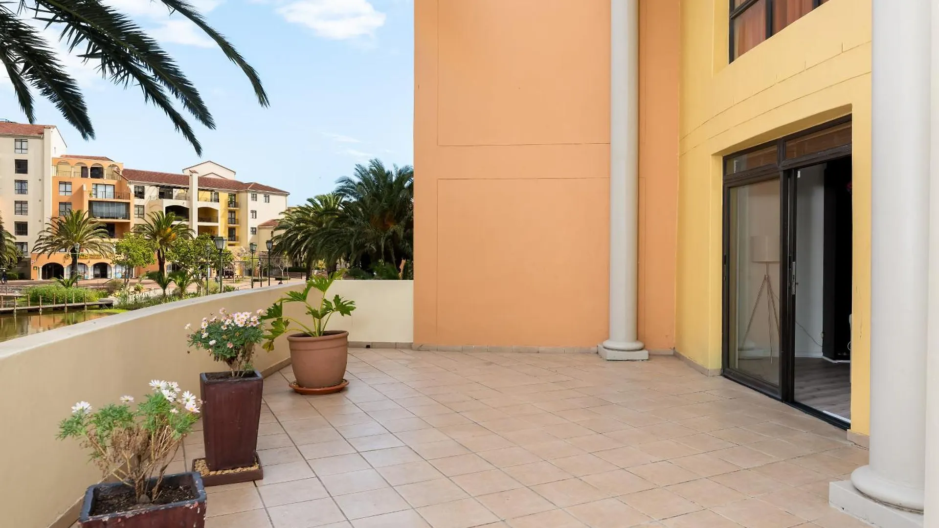 Island Club Luxury Apartments Cape Town